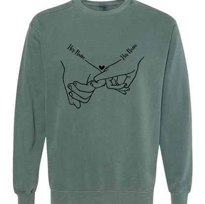 Holding Hands Custom Name – Comfort Colors 1566 Sweatshirt