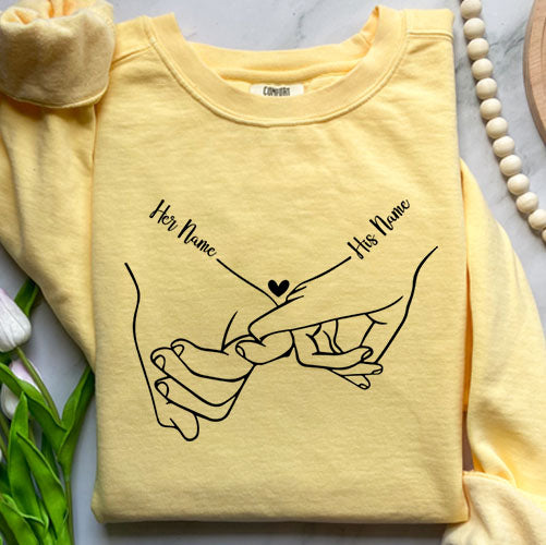 Holding Hands Custom Name – Comfort Colors 1566 Sweatshirt