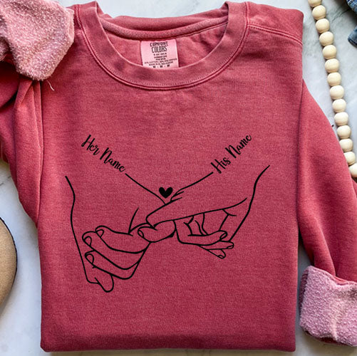 Holding Hands Custom Name – Comfort Colors 1566 Sweatshirt