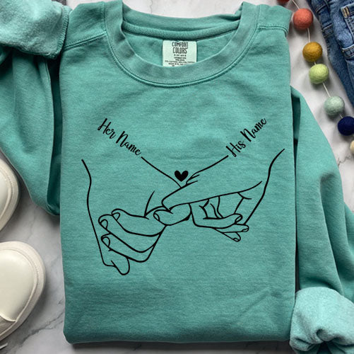 Holding Hands Custom Name – Comfort Colors 1566 Sweatshirt