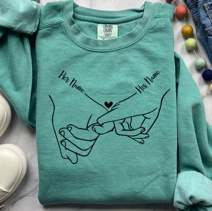 Holding Hands Custom Name – Comfort Colors 1566 Sweatshirt